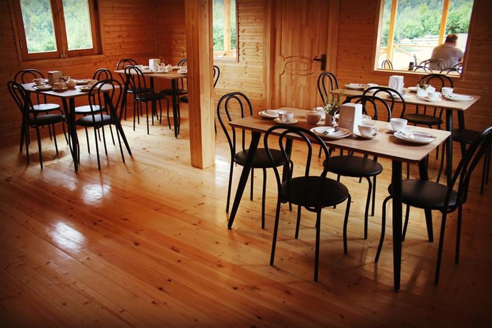 Hotel Ushba Hill Местия Екстериор снимка