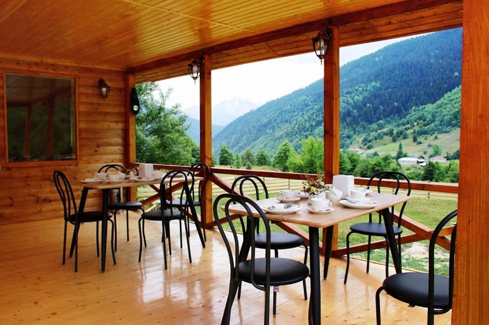 Hotel Ushba Hill Местия Екстериор снимка