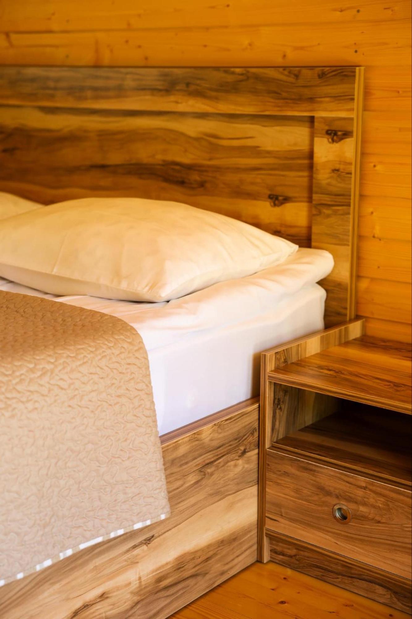 Hotel Ushba Hill Местия Екстериор снимка