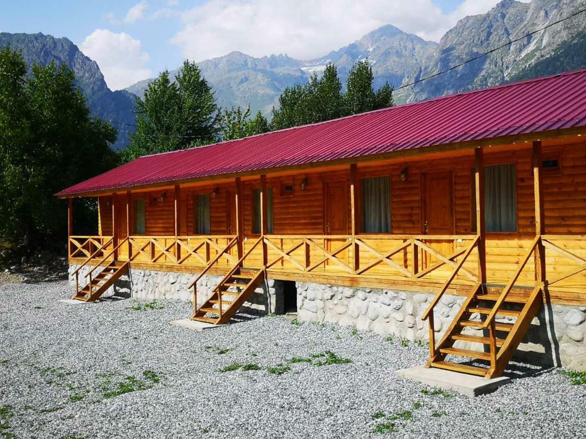 Hotel Ushba Hill Местия Екстериор снимка